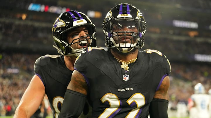 Henry apologized to teammates after a key fumble in his team's 38-30 loss to the Detroit Lions.