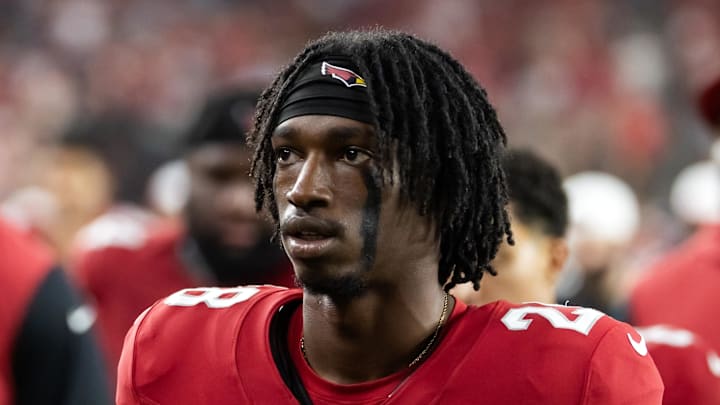 Aug 9, 2025; Glendale, Arizona, USA; Arizona Cardinals cornerback Elijah Jones (28) against the Kansas City Chiefs during a preseason NFL game at State Farm Stadium. Mandatory Credit: Mark J. Rebilas-Imagn Images