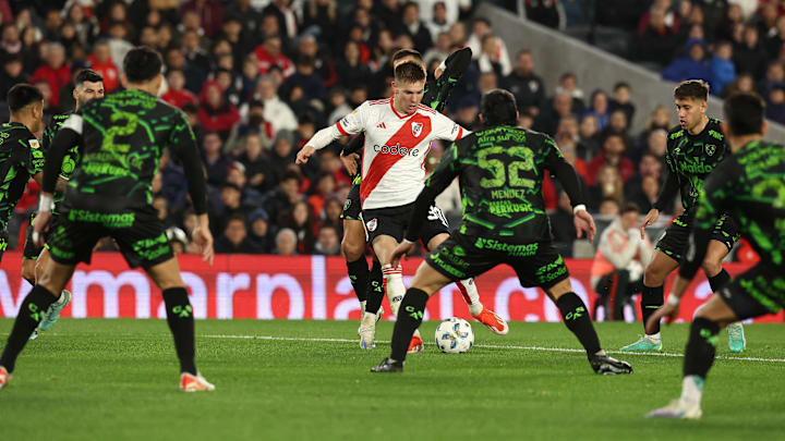 FBL-ARG-RIVER-SARMIENTO