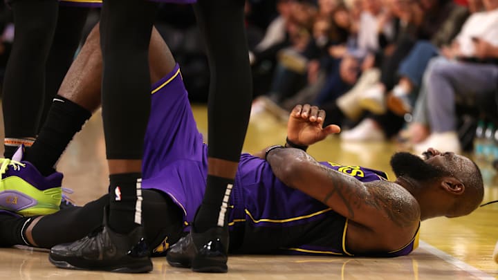 Feb 28, 2025; Los Angeles, California, USA; Los Angeles Lakers forward LeBron James (23) reacts after a play during the fourth quarter against the LA Clippers at Crypto.com Arena. Mandatory Credit: Jason Parkhurst-Imagn Images Feb 28, 2025; Los Angeles, California, USA; Los Angeles Lakers forward LeBron James (23) reacts after a play during the fourth quarter against the LA Clippers at Crypto.com Arena. Mandatory Credit: Jason Parkhurst-Imagn Images