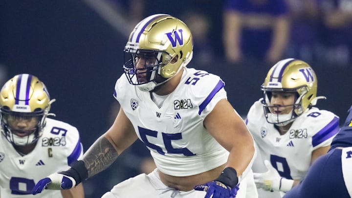 Jan 8, 2024; Houston, TX, USA; Washington Huskies offensive lineman Troy Fautanu (55) against the