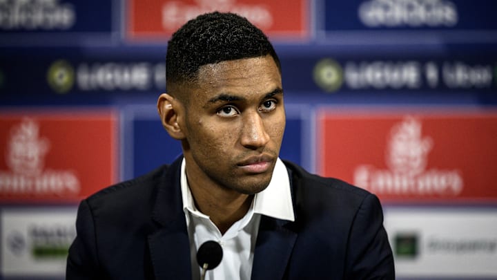 Atacanteestá em seu quinto clube no Velho Continente