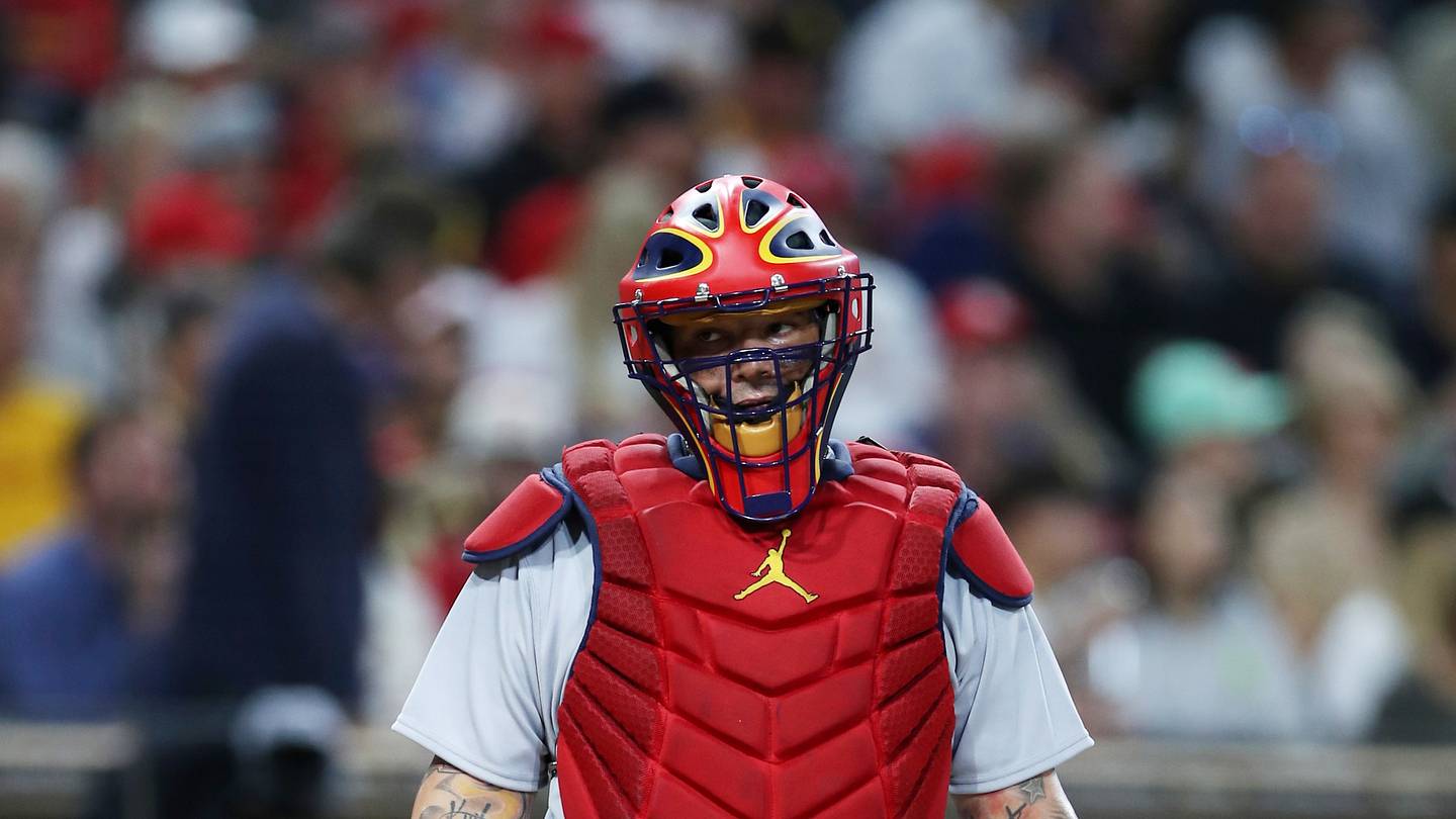 Yadier Molina and Oliver Marmol