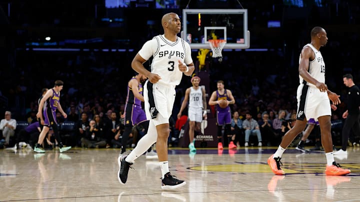 San Antonio Spurs v Los Angeles Lakers