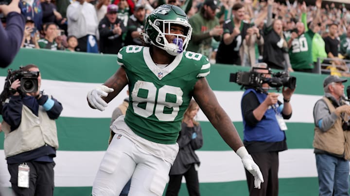 Nov 17, 2024; East Rutherford, New Jersey, USA; New York Jets tight end Kenny Yeboah (88) celebrates his touchdown against the Indianapolis Colts during the fourth quarter at MetLife Stadium. Mandatory Credit: Brad Penner-Imagn Images Nov 17, 2024; East Rutherford, New Jersey, USA; New York Jets tight end Kenny Yeboah (88) celebrates his touchdown against the Indianapolis Colts during the fourth quarter at MetLife Stadium. Mandatory Credit: Brad Penner-Imagn Images