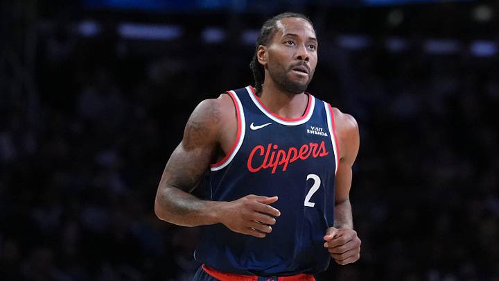 Feb 20, 2026; Los Angeles, California, USA; LA Clippers forward Kawhi Leonard (2) in the first half against the Los Angeles Lakers at Crypto.com Arena. Mandatory Credit: Kirby Lee-Imagn Images