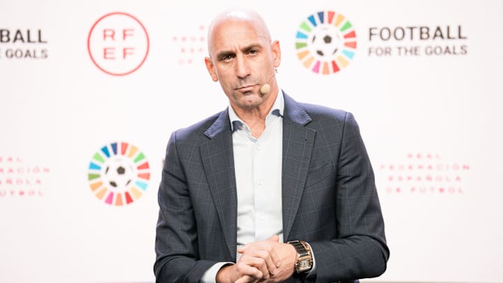 Luis Rubiales y Gerard Piqué firmaron un contrato comercial que hoy está en el centro del escándalo 