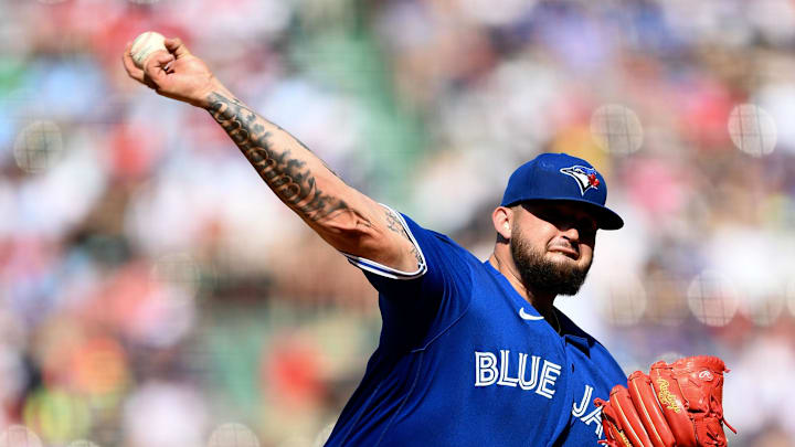 Toronto Blue Jays starting pitcher Alek Manoah (6) pitches against the Boston Red Sox during the first inning at Fenway Park in 2022.