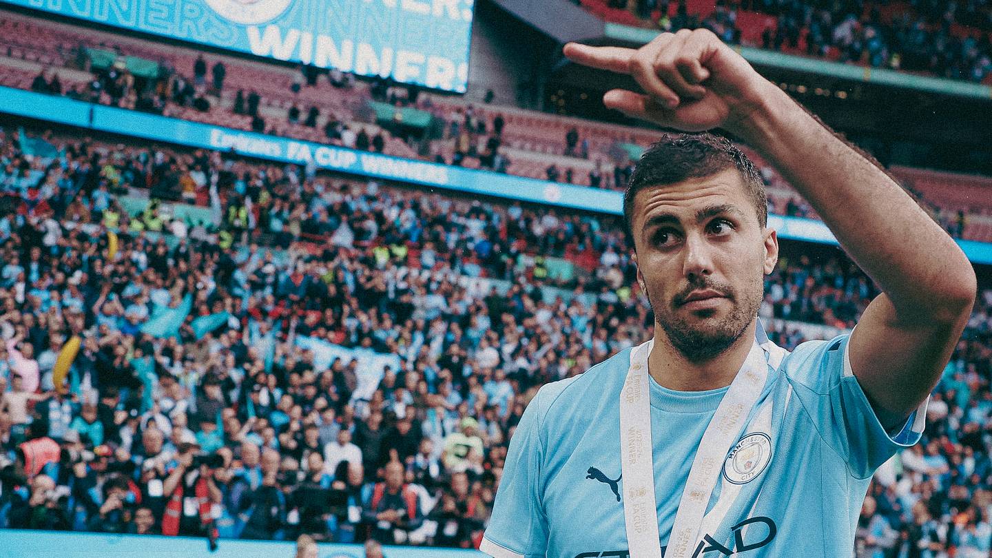 Photo: SI Manchester City rejette la deuxième offre du FC Barcelona pour Rodri