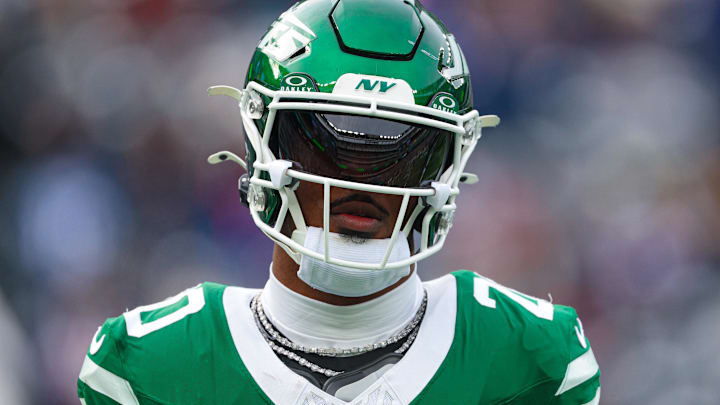 Dec 28, 2025; East Rutherford, New Jersey, USA; New York Jets running back Breece Hall (20) on the field before the game against the New England Patriots at MetLife Stadium. Mandatory Credit: Vincent Carchietta-Imagn Images Dec 28, 2025; East Rutherford, New Jersey, USA; New York Jets running back Breece Hall (20) on the field before the game against the New England Patriots at MetLife Stadium. Mandatory Credit: Vincent Carchietta-Imagn Images