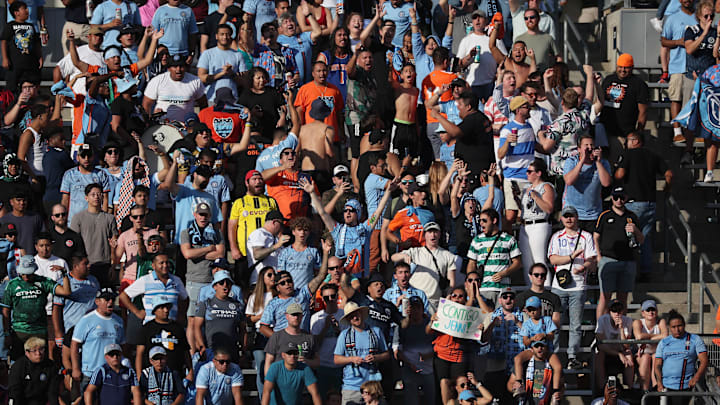 NYCFC supporters