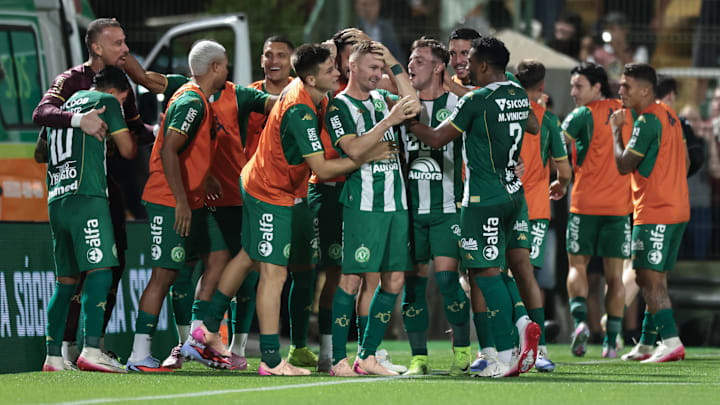 Chapecoense x Coritiba se enfrentam pelo Brasileirão 2026 Chapecoense x Coritiba se enfrentam pelo Brasileirão 2026