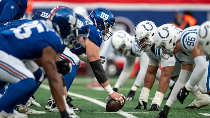 New York Giants guard Greg Van Roten (74) gets ready to snap the ball during a game between New York Giants and Indianapolis Colts at MetLife Stadium on Sunday, Dec. 29, 2024. New York Giants guard Greg Van Roten (74) gets ready to snap the ball during a game between New York Giants and Indianapolis Colts at MetLife Stadium on Sunday, Dec. 29, 2024.