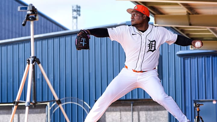 Valdez ya trabaja en el campo de entrenamiento de Detroit 