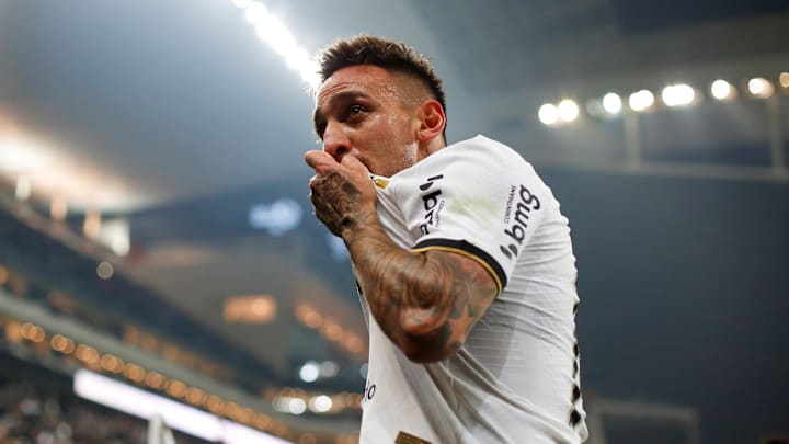 Gustavo Silva foi o artilheiro da noite em Itaquera