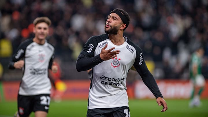 Holandês colocou o Corinthians em vantagem nas oitavas de final Holandês colocou o Corinthians em vantagem nas oitavas de final