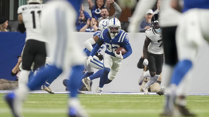 Jan 5, 2025; Indianapolis, Indiana, USA; Indianapolis Colts safety Julian Blackmon (32) turns to run after intercepting a pass during a game against the Jacksonville Jaguars at Lucas Oil Stadium. Mandatory Credit: Grace Hollars/USA TODAY Network via Imagn Images Jan 5, 2025; Indianapolis, Indiana, USA; Indianapolis Colts safety Julian Blackmon (32) turns to run after intercepting a pass during a game against the Jacksonville Jaguars at Lucas Oil Stadium. Mandatory Credit: Grace Hollars/USA TODAY Network via Imagn Images
