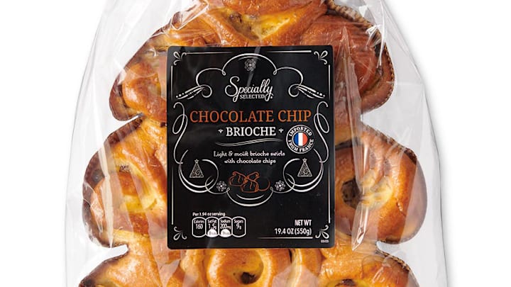 Specially Selected Chocolate Chip Christmas Tree Brioche