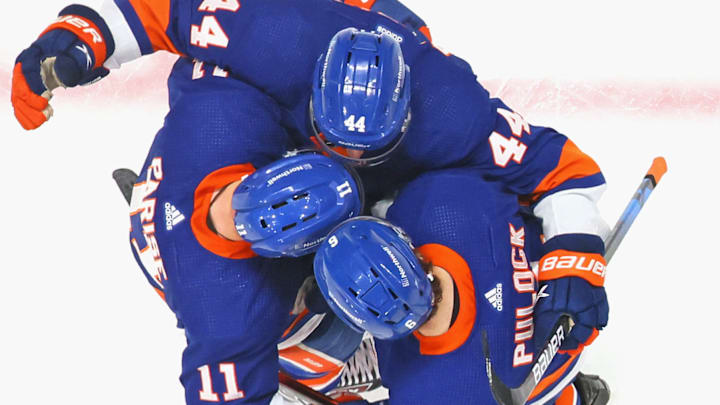 Pittsburgh Penguins v New York Islanders