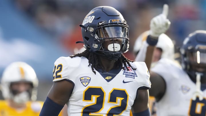 Toledo Rockets safety Emmanuel McNeil-Warren (22) against the Wyoming Cowboys Toledo Rockets safety Emmanuel McNeil-Warren (22) against the Wyoming Cowboys