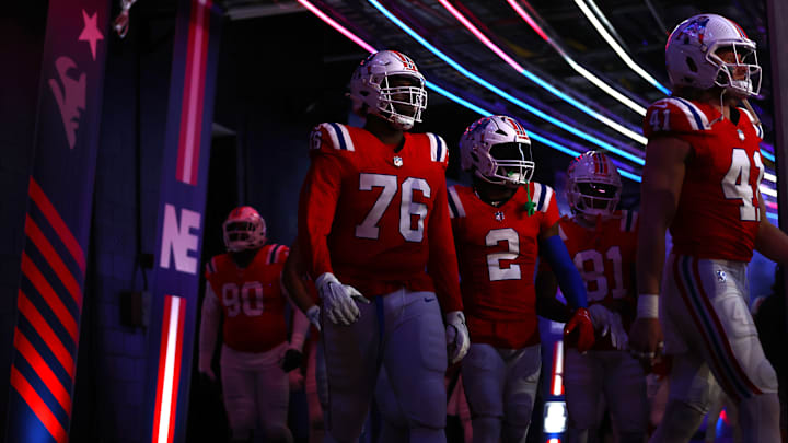Miami Dolphins v New England Patriots