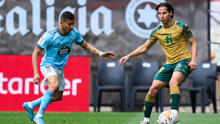 Orbelín Pineda y Diego Lainez, Celta de Vigo vs Real Betis 