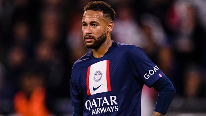 Neymar a impressionné son entraîneur. Neymar a impressionné son entraîneur.