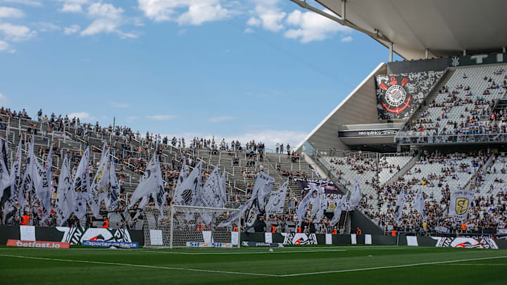 Neo Química Arena foi inaugurada em 10 de maio de 2014 e tem capacidade para cerca de 48 mil torcedores