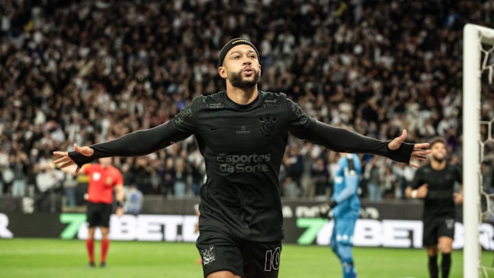 Memphis brilha e fica com vaga na seleção da 2ª rodada do Brasileirão 