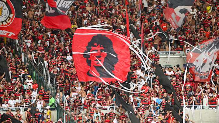 Torcida do Flamengo nas arquibancadas do Maracanã 