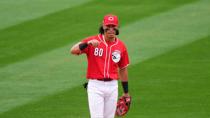 Cincinnati Reds shortstop Edwin Arroyo (80)
