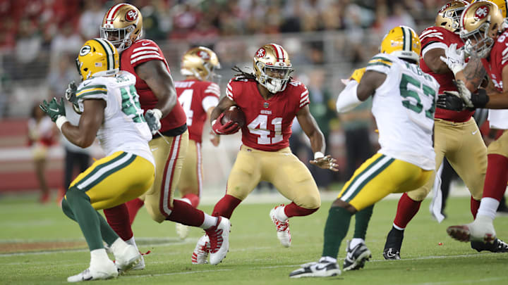San Francisco 49ers running back Jordan Mason (41)