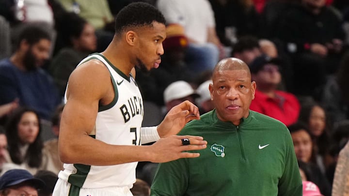 Giannis Antetokounmpo y Doc Rivers llevan tres temporadas trabajando juntos en los Bucks