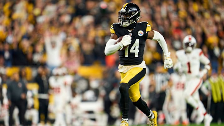 Cleveland Browns v Pittsburgh Steelers