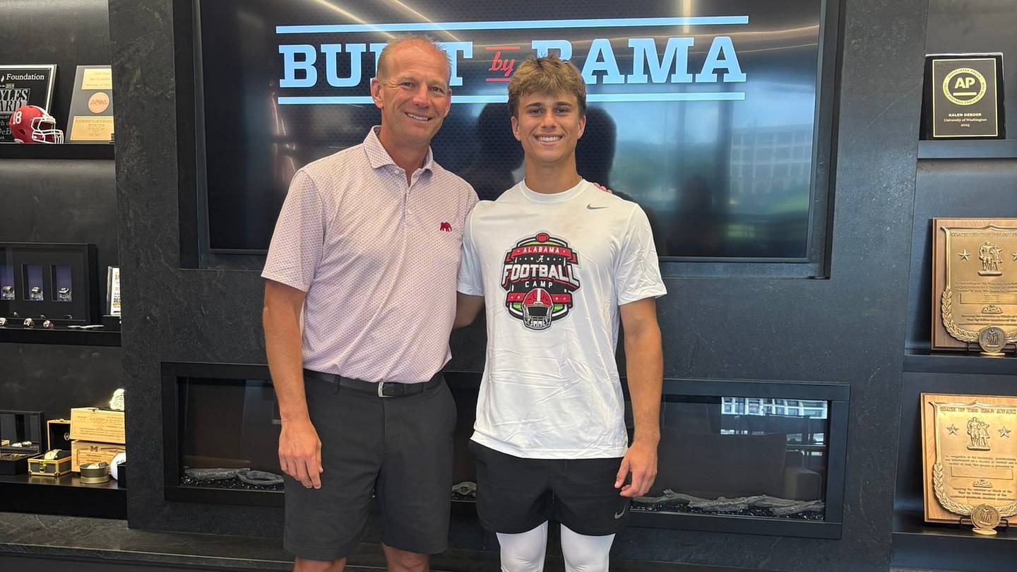 Alabama Football Earns Commitment from 2027 Kicker