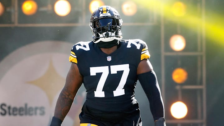Nov 12, 2023; Pittsburgh, Pennsylvania, USA;  Pittsburgh Steelers offensive tackle Broderick Jones (77) takes the field against the Green Bay Packers at Acrisure Stadium. Mandatory Credit: Charles LeClaire-Imagn Images