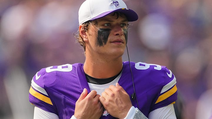 Minnesota Vikings quarterback J.J. McCarthy (9) on the sideline against the Houston Texans in the second quarter at U.S. Bank Stadium. 