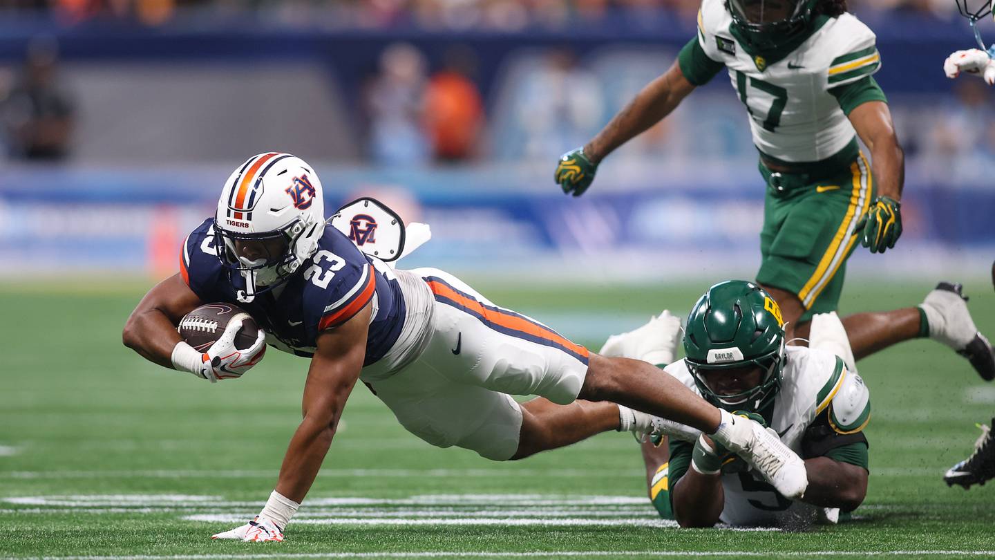 Why Auburn OC Joel Gordon is Raving About This Auburn RB