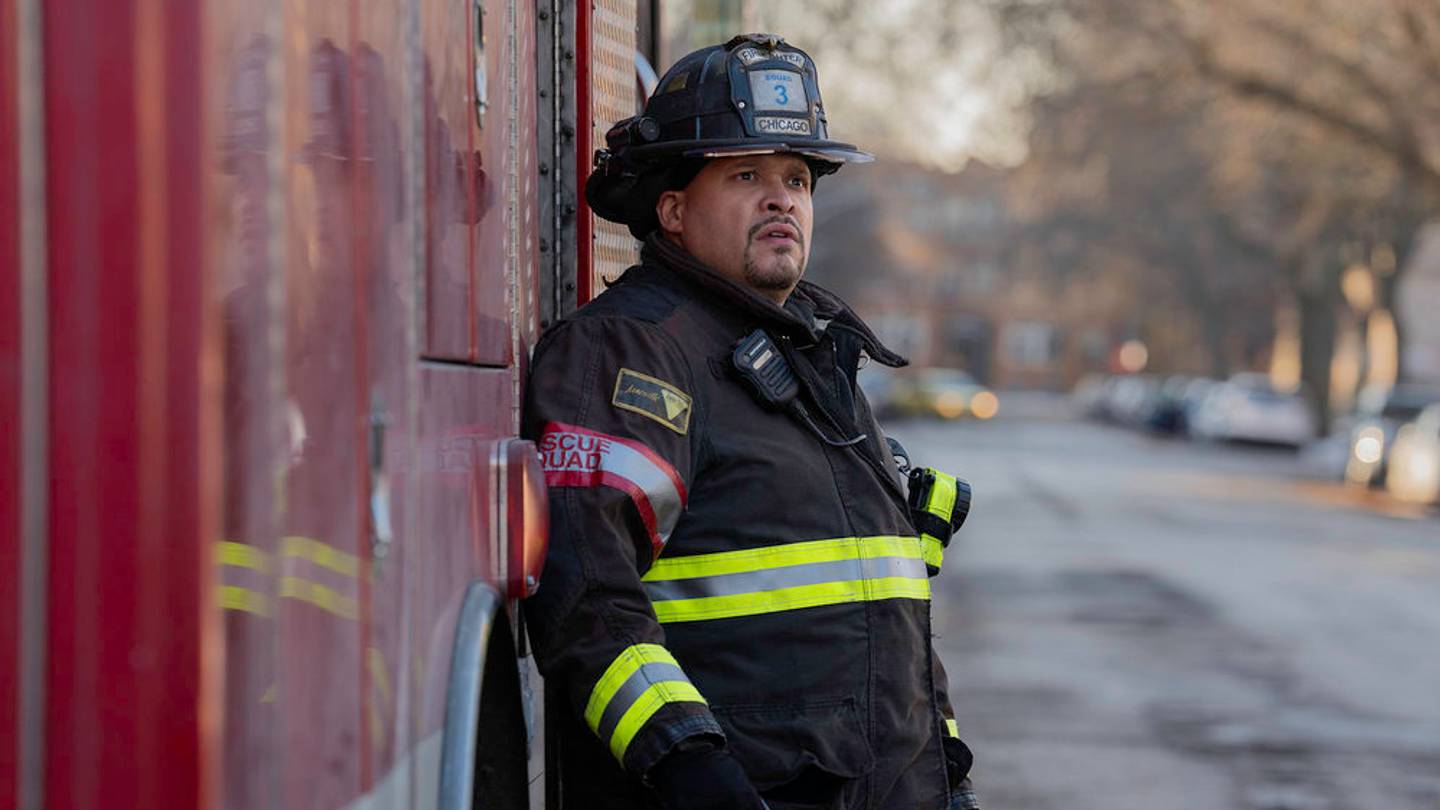 Chicago Fire set photo has fans worried Cruz might die in the season 15 premiere