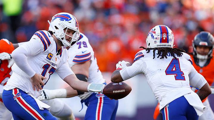Josh Allen y los Bills buscarán ayuda en la agencia libre. Josh Allen y los Bills buscarán ayuda en la agencia libre.