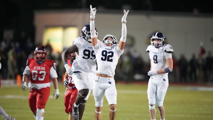 Hudson Woods (92) and Smithson Valley play Angleton in the state semifinals.
