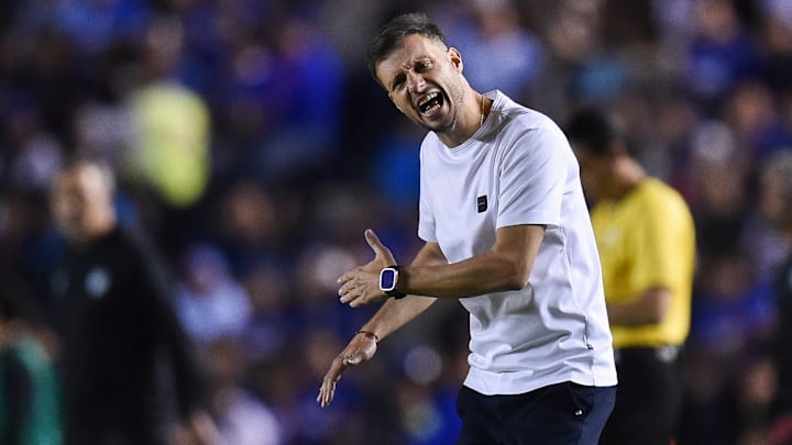 Con todo y refuerzos, el Cruz Azul del técnico argentino Martín Anselmi cayó ante Pachuca en la Jornada 1 del Clausura 2024, de la Liga MX.