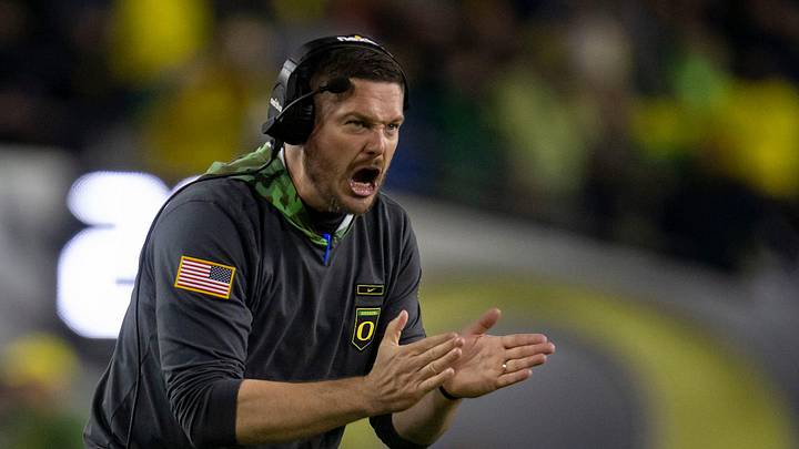 Oregon head coach Dan Lanning yells to his team as the No. 6 Oregon Ducks host the No. 24 Washington Huskies Saturday, Nov. 12, 2022, at Autzen Stadium in Eugene, Ore.

Ncaa Football Oregon Washington Football Washington At Oregon