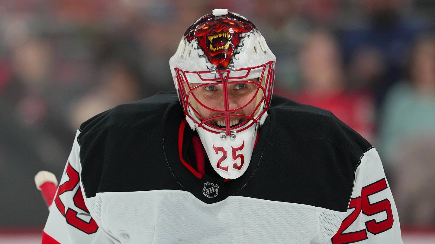 Goalie outlook: Can Markstrom fill Bobrovsky's skates?