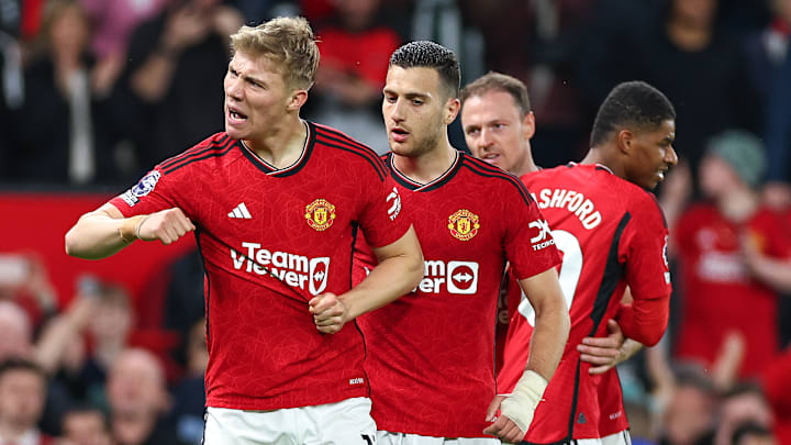 Manchester United v Newcastle United - Premier League