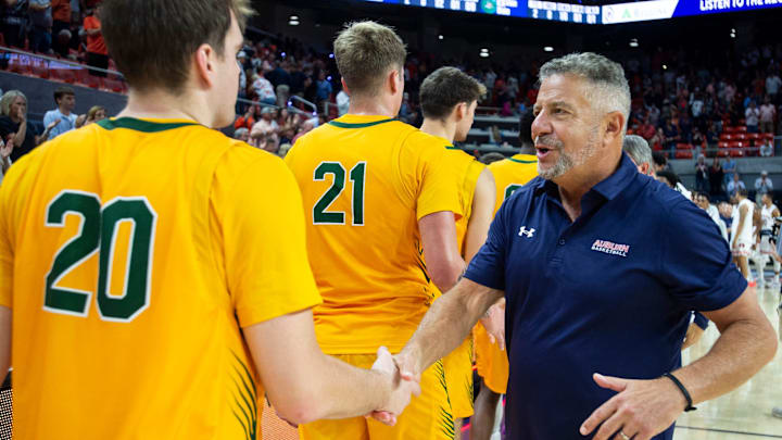 Bruce Pearl has Auburn basketball humming on the court, but how are the Tigers doing in recruiting?
