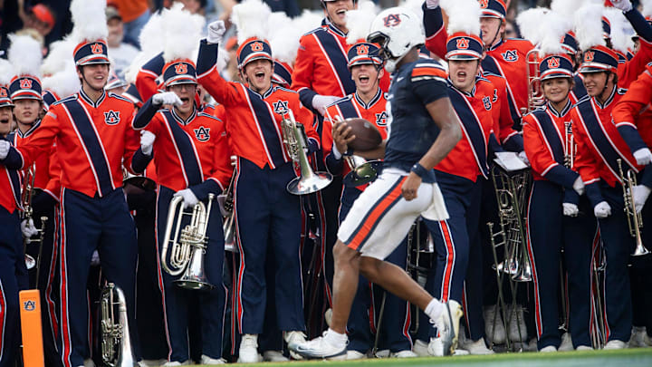 Former Auburn quarterback Deuce Knight isn't trusted to do much with Ole Miss if Trinidad Chambliss's return is denied