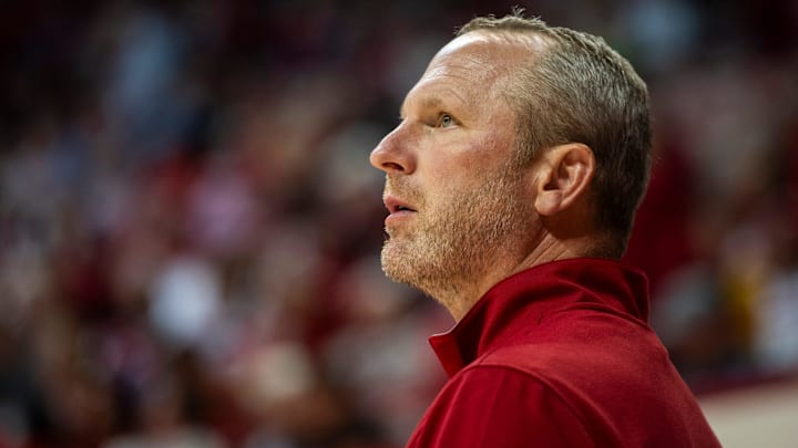 Indiana basketball coach Darian DeVries on the sideline against Marian on Oct. 17, 2025, at Simon Skjodt Assembly Hall. Indiana basketball coach Darian DeVries on the sideline against Marian on Oct. 17, 2025, at Simon Skjodt Assembly Hall.