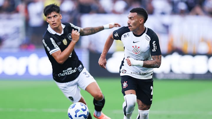 Corinthians e Botafogo protagonizaram duelo de 4 gols em Itaquera