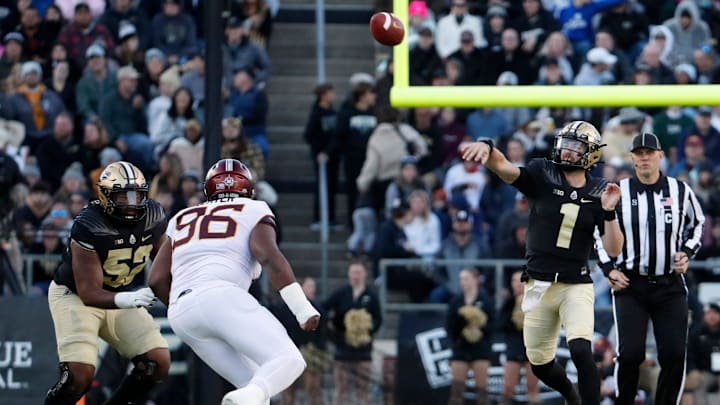 Purdue Boilermakers quarterback Hudson Card (1)